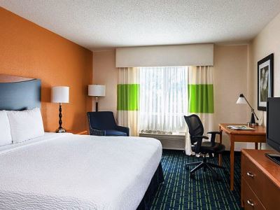 Fairfield Inn & Suites Grand Rapids Exterior photo