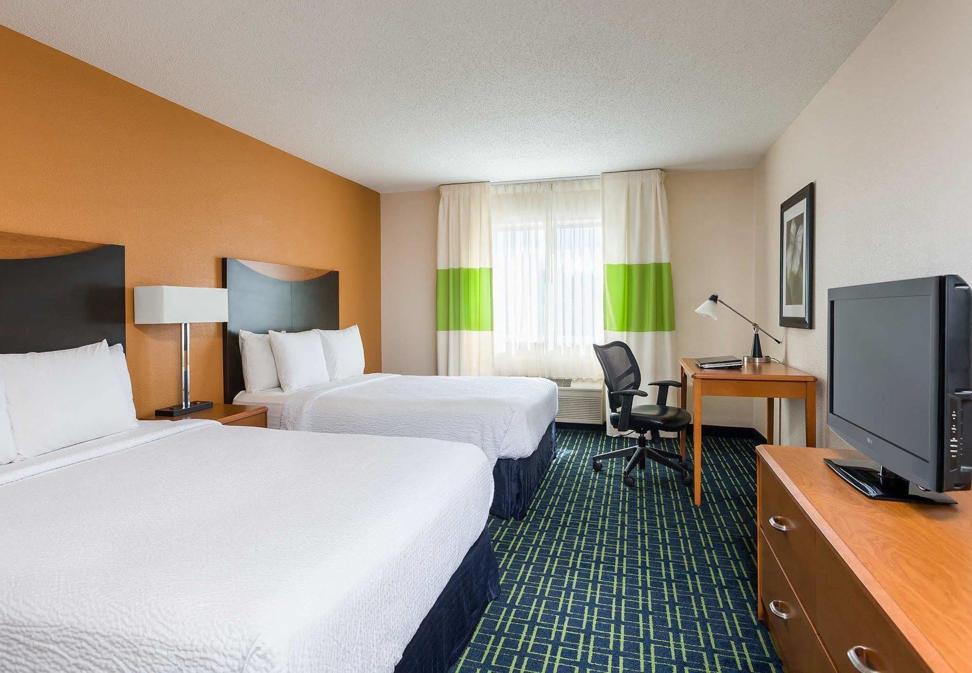 Fairfield Inn & Suites Grand Rapids Exterior photo